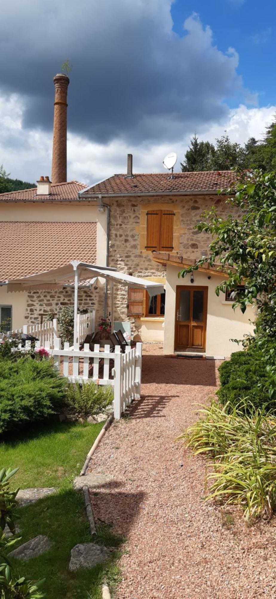 Joli Gite Rural Dans Un Havre De Paix Saint-Bonnet-le-Troncy Dış mekan fotoğraf